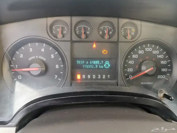 للبيع فورد F350 موديل 2010 غماره شاص طويل 27