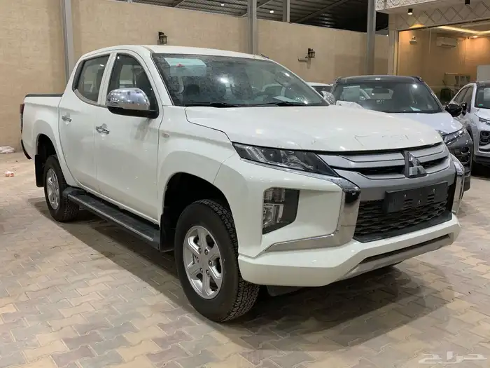 ميتسوبيشي L200 موديل 2023 دبل ديزل عرض خاص 2
