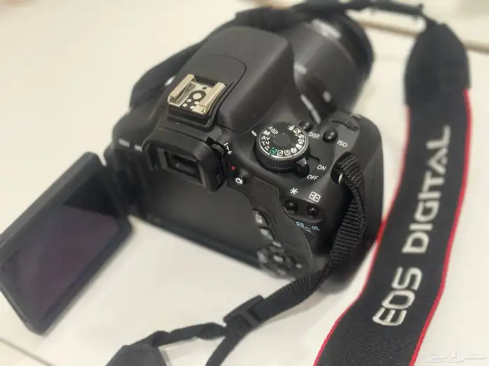 لبيع كاميرا كانون 600D 3