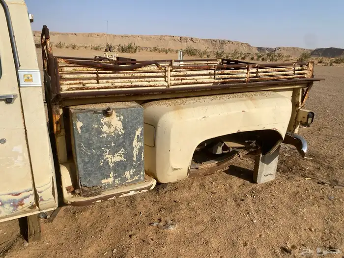 صندوق جمس 79 احمر وبيج 10