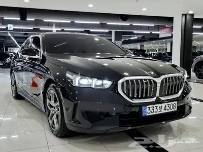 بي ام دبليو 520i 2024 4