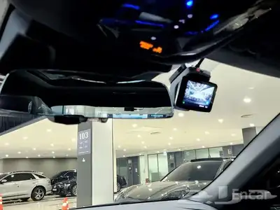 بي ام دبليو 520i 2024 18