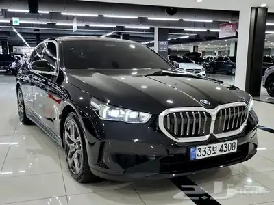 بي ام دبليو 520i 2024 2