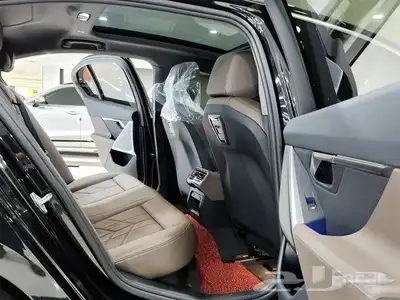 بي ام دبليو 520i 2024 10