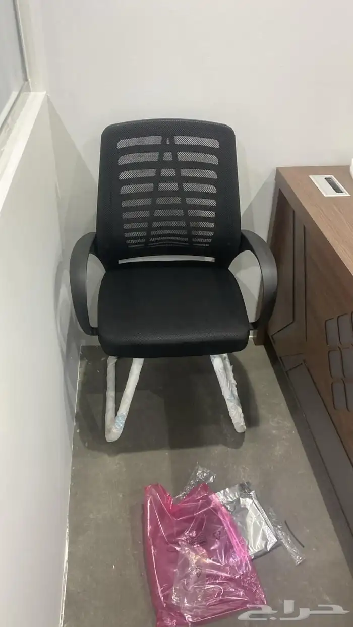 office chairs كراسي مكتب شبك دوار و كرسي مكتبي شكل مديد 19
