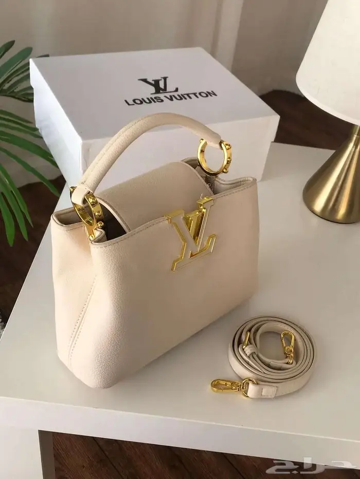 شنط نسائي LV 18