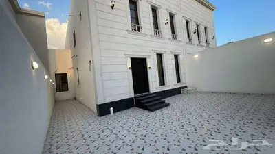 فلل للبيع فخمه بسعر شقه 11