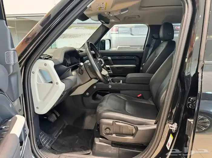 لاند روفر ديفيندر Land Rover Defender 110 S SUV موديل 2023 6