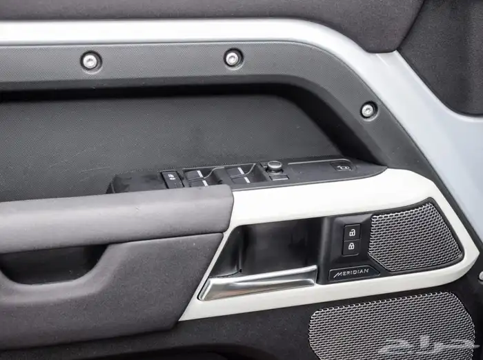 لاند روفر ديفيندر Land Rover Defender 110 SUV موديل 2021 20