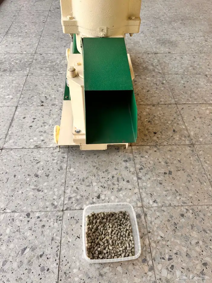 مكبس اعلاف 4