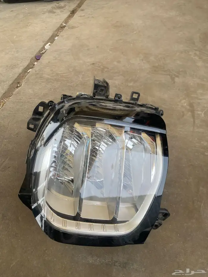 شمعه يسار ميتسوبيشي اوتلاندر 1