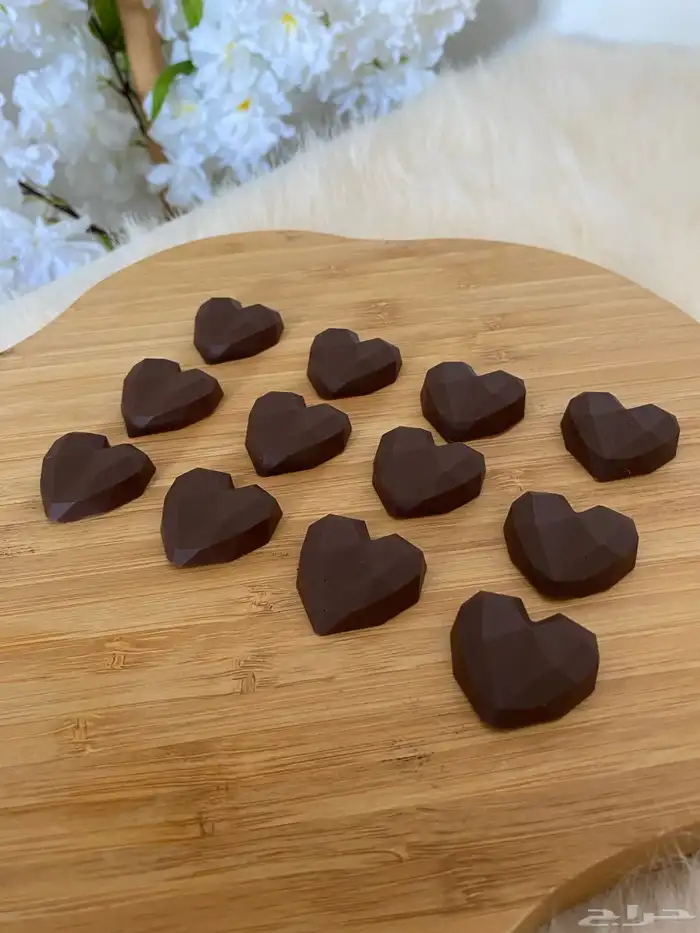 شوكلاه بأشكال متنوعة عيد سعيد مواليد   شكل سبونج بوب و قلب 0