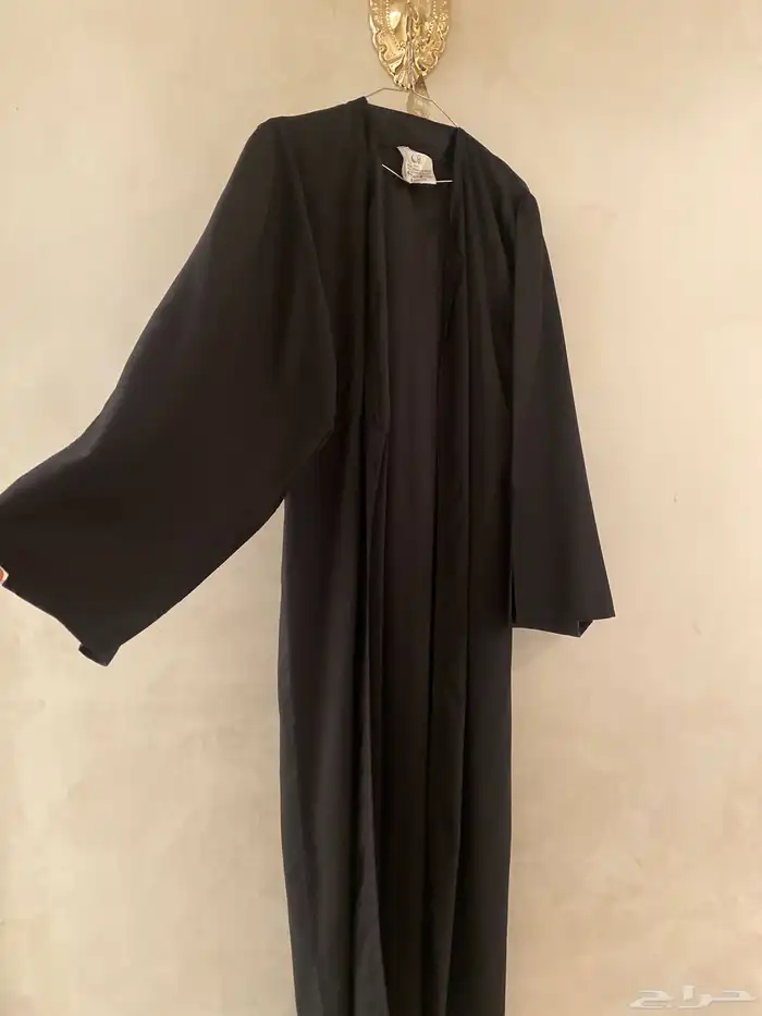 عباية تخرج مع قبعه بدون وشاح 0