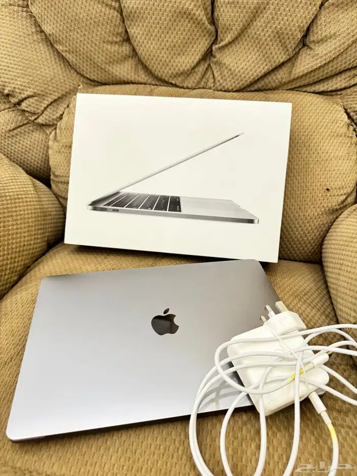 ماك بوك برو شبه جديد ونظيف 4