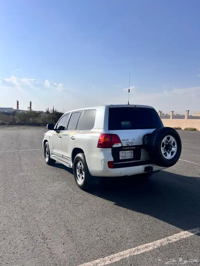 جيب لاندكلوزر صالون 2009 1