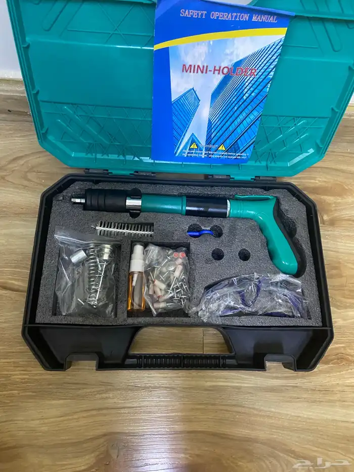 مسدس مسامير 1