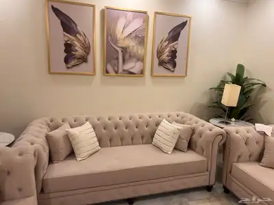 3 كنبات مع 4 طاولات طاولتين رخام وطاولتين رخام زاويه 5
