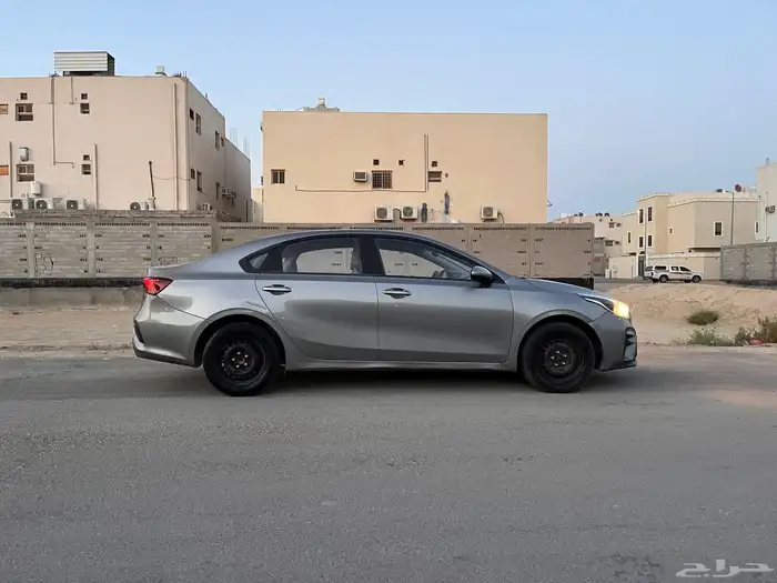 السيارة مباعه كيا سريتو 1