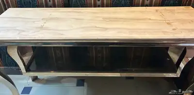 طاولة رخاميه قزاز للبيع جديده ونظيفه. 0