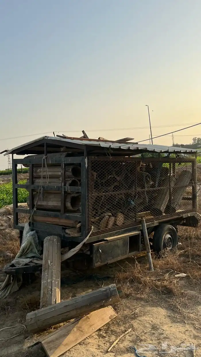 عربية نحل للبيع مع الخلايه الي فيها 1