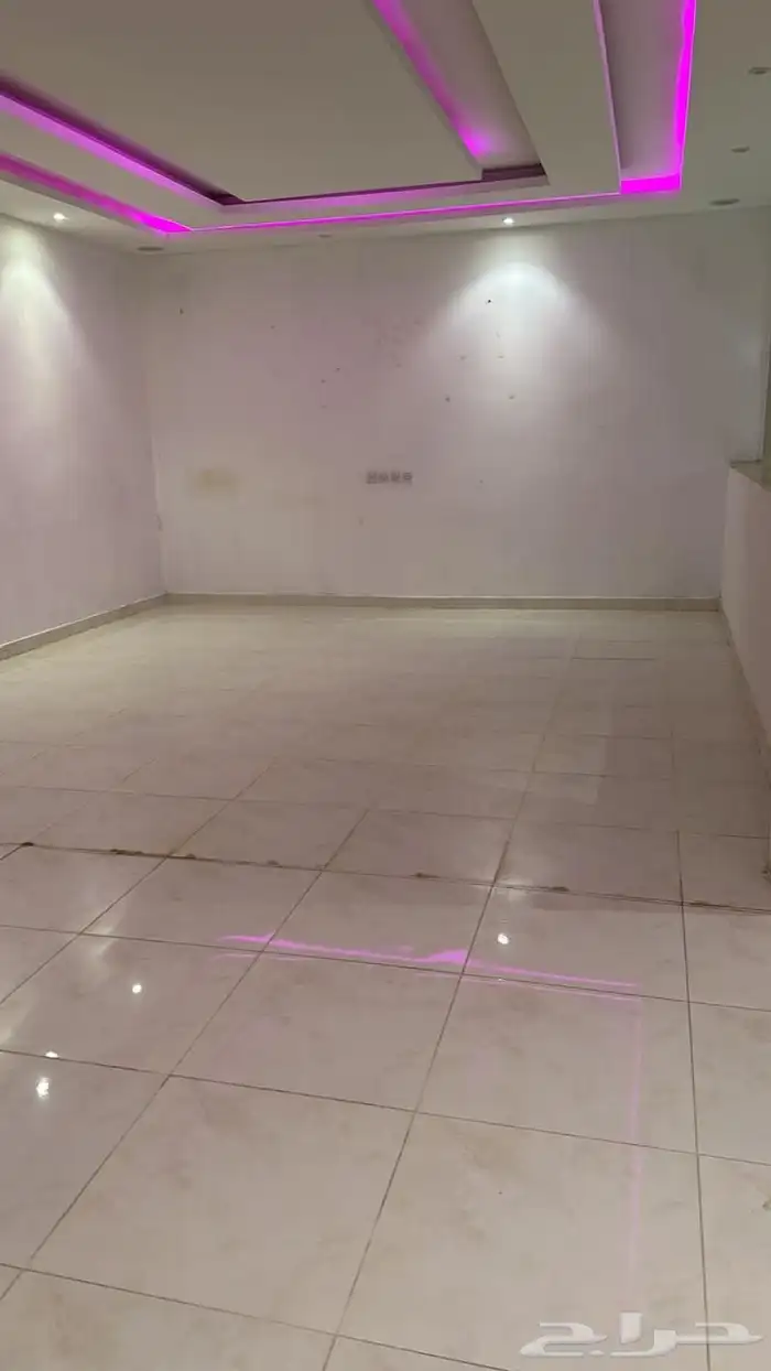 للإيجار استراحه عزاب بحي الصناعيه دورين 4