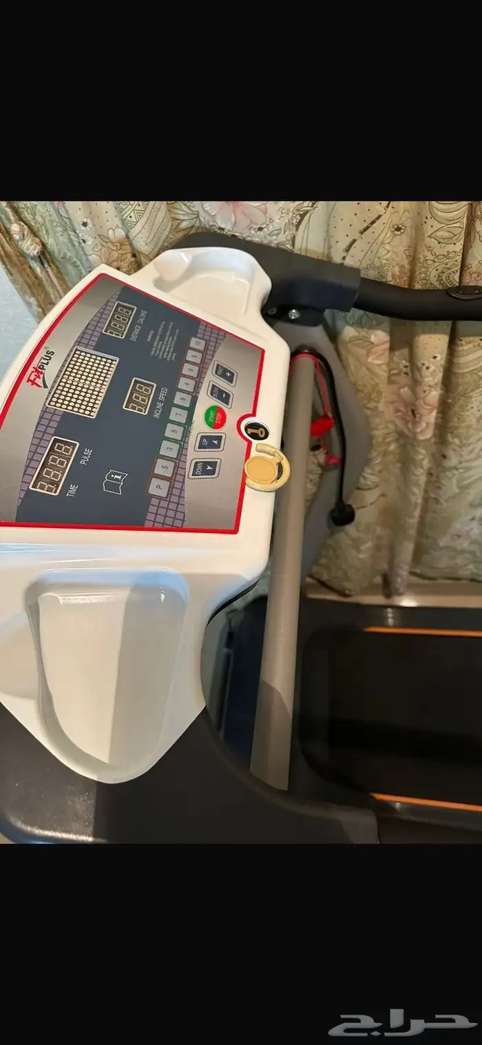 سير رياضي للمشي قليل الإستخدام نظيف جدا 1
