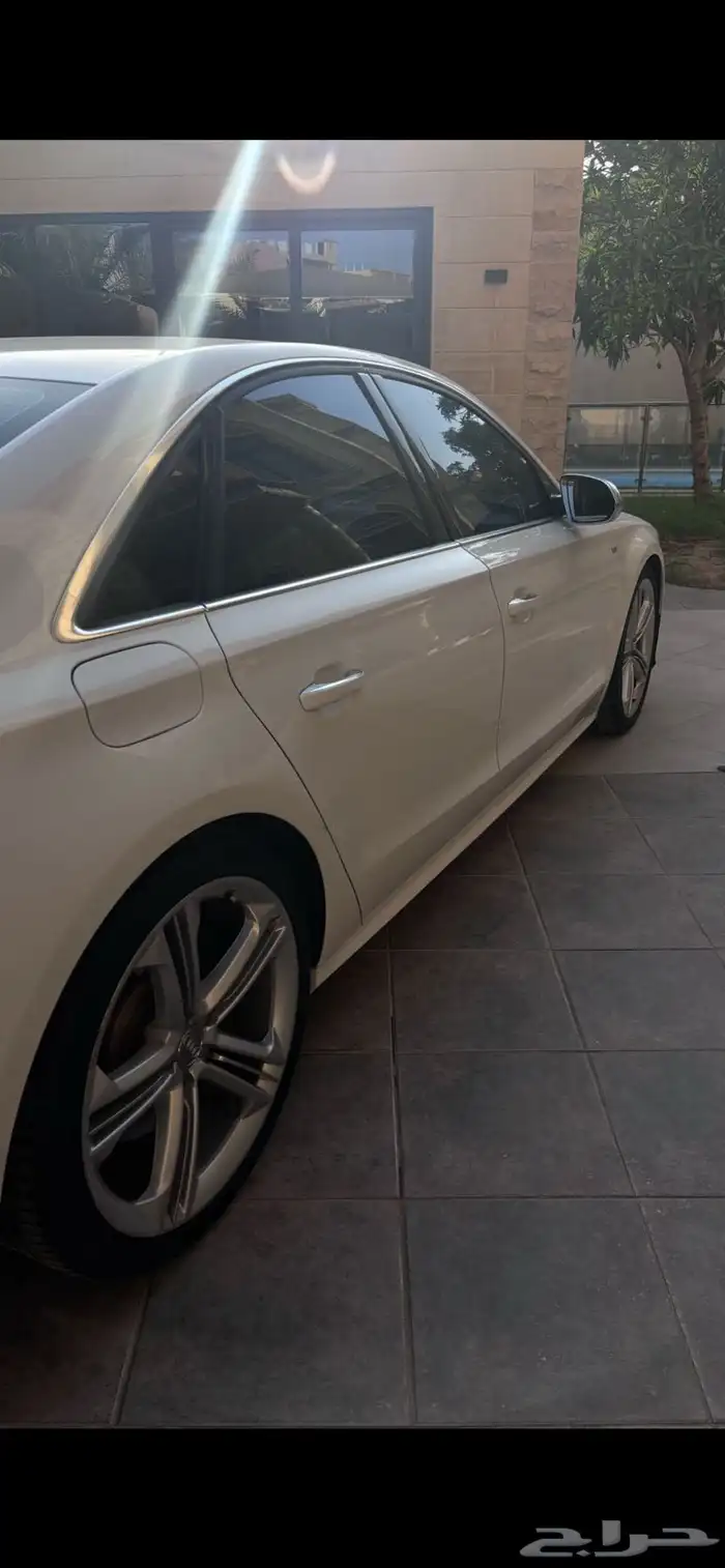 للبيع - Audi S8 موديل 2014 5