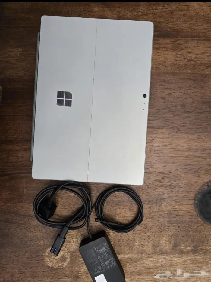 للبيع Surface Pro 6 7