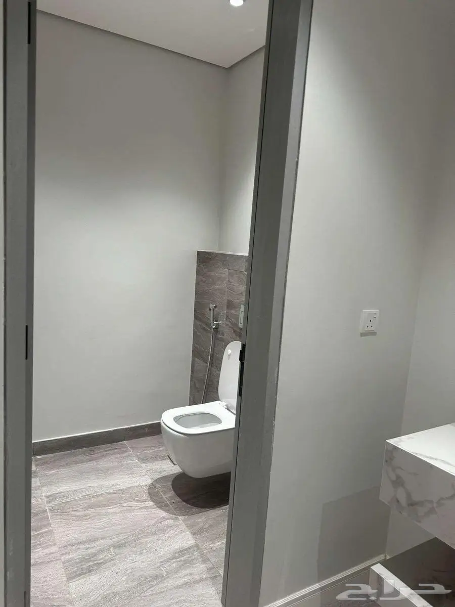 تم التاجير - Luxurious new villa for rent 25