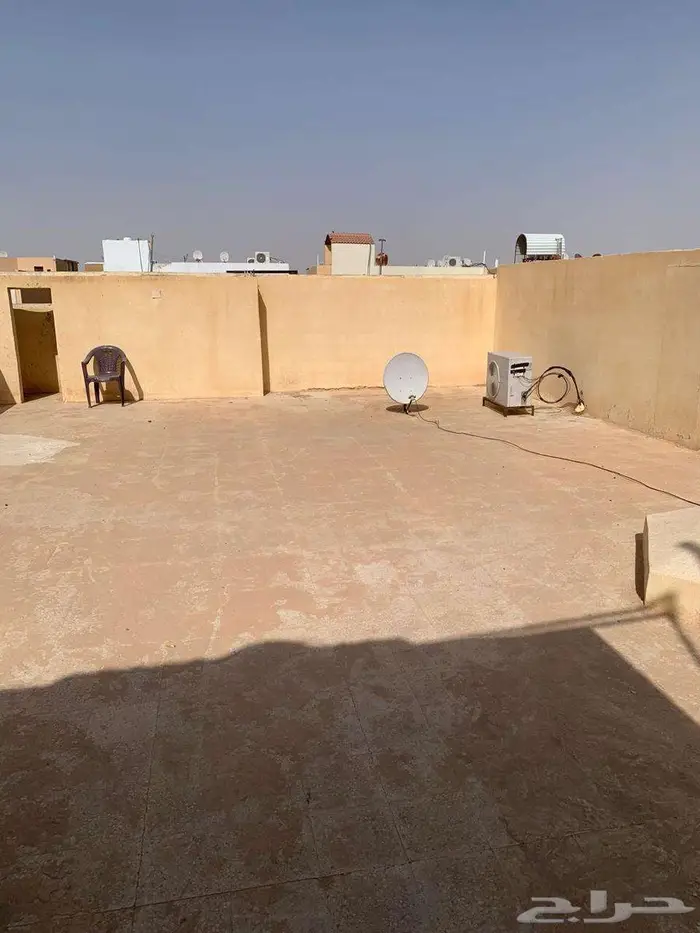للبيع فيلا درج داخلي 300م في الرياض حي اشبيلية عرض رقم H694 15