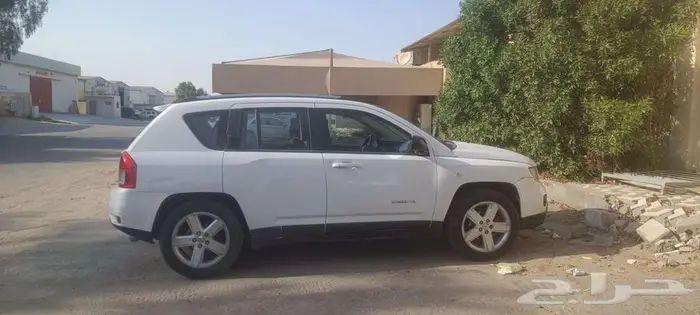 سيارة جيب كومباس 2011 0