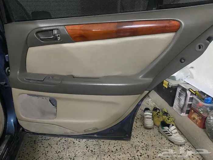 صفق باب لكسز GS 2003 9