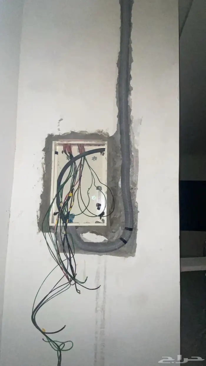 قاطع الفنار 8 مفتاح جديد كامل بصندوق 1