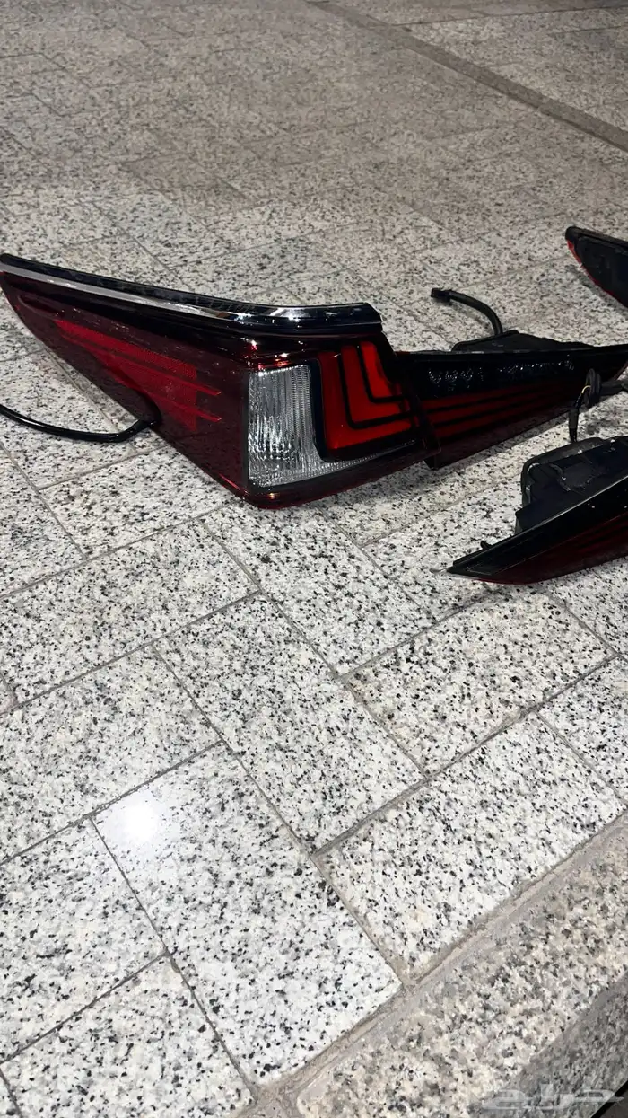 اصطبات لكزس اي اس اصليه وكاله 2019-2024 1