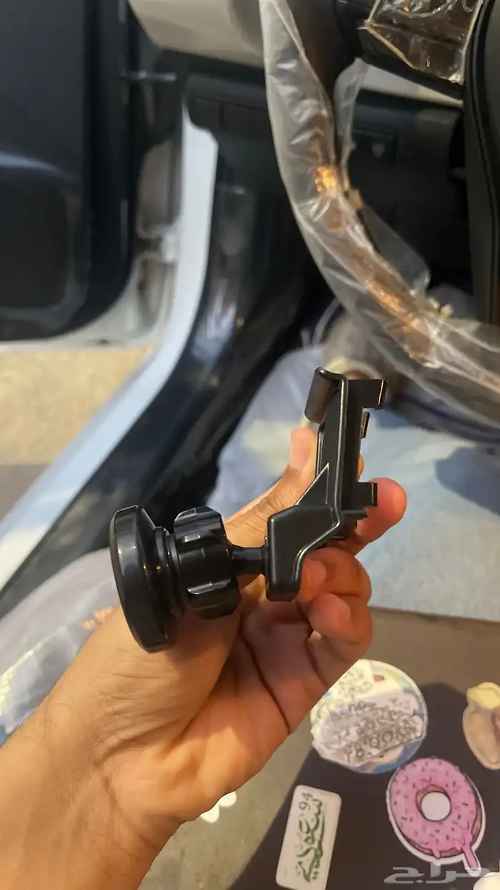 قاعدة تثبيت الجوال بدون غراء 3