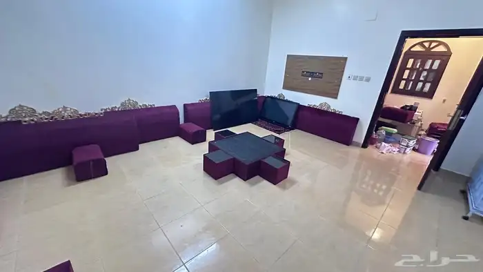 مجلس ارضي مع طاولات 0