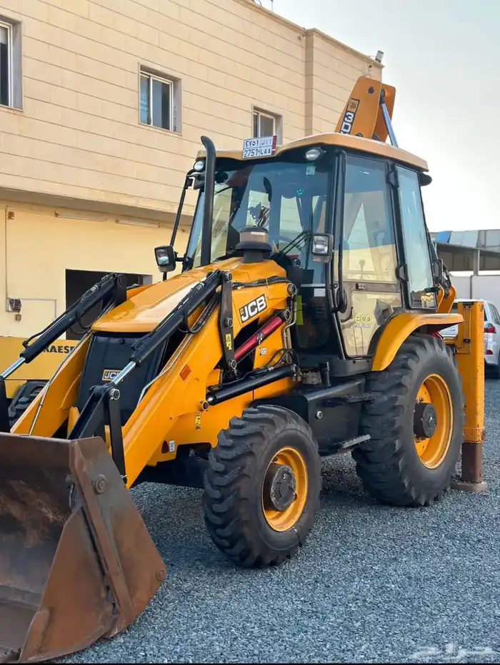 معدات للايجار حفارات عرجا jcb وشيول جديد 3