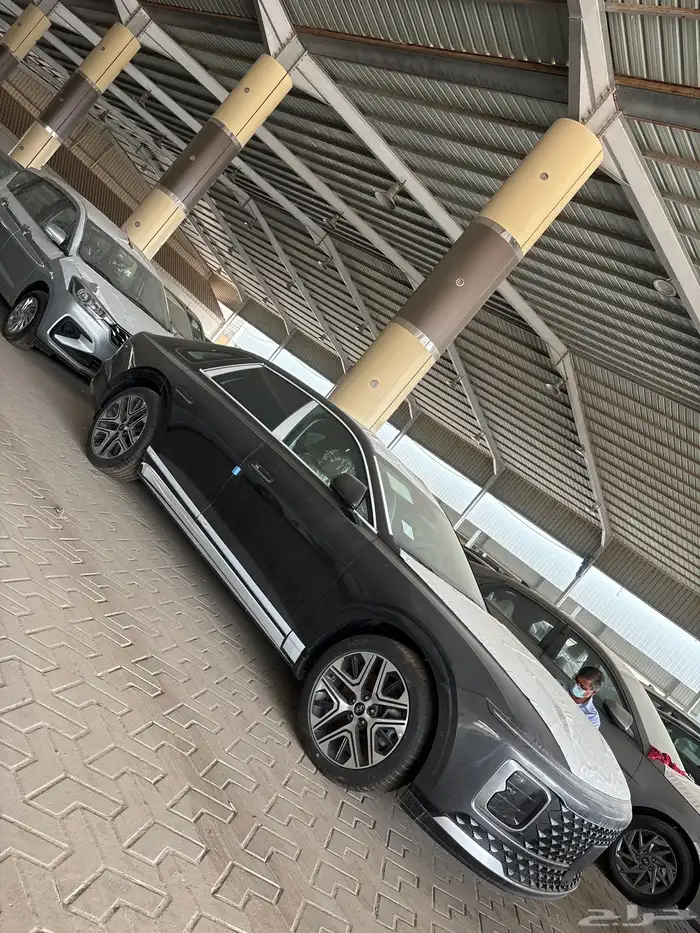 ازيرا بريميوم 2025 1