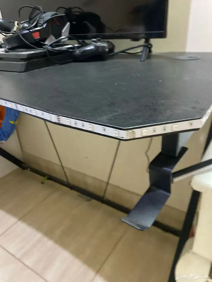 طاولة قيمنق للبيع 1