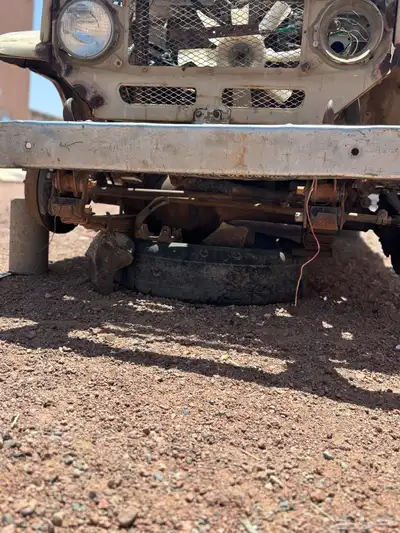 للبيع قطع غيار جيب شاص وربع 80 إلى 84 شرط بذن الله 12