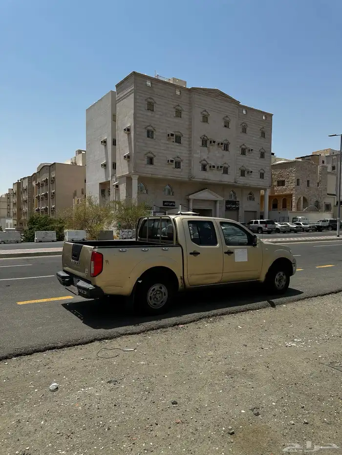 نيسان نافارا 2010 1