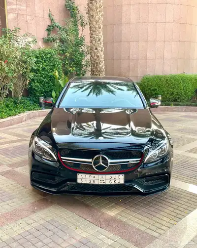 للبيع مرسيدس C63s موديل 2016 جفالي 6
