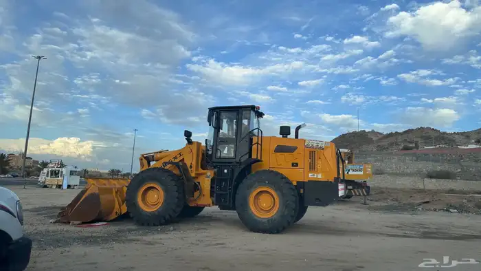معدات للايجار حفارات عرجا jcb وشيول جديد 0