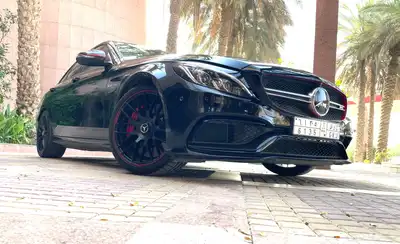 للبيع مرسيدس C63s موديل 2016 جفالي 3