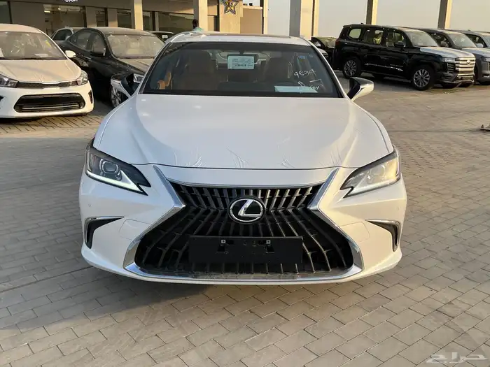 لكزس ES250 بنزين 2025 سعودى متاح اقساط وكاش 2