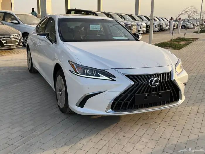لكزس ES250 بنزين 2025 سعودى متاح اقساط وكاش 0