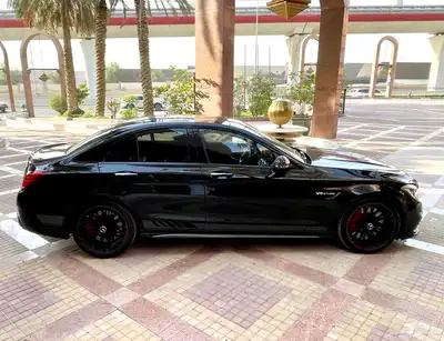 للبيع مرسيدس C63s موديل 2016 جفالي 8