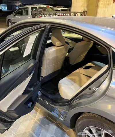 تويوتا كامري E سعودي بنزين استاندر 2025 تمويل اقساط 4