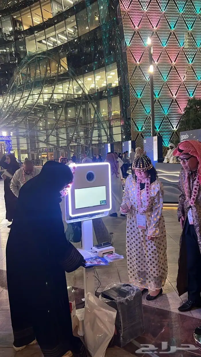 فوتوبوث لتصوير حفلاتكم ومناسباتكم 1