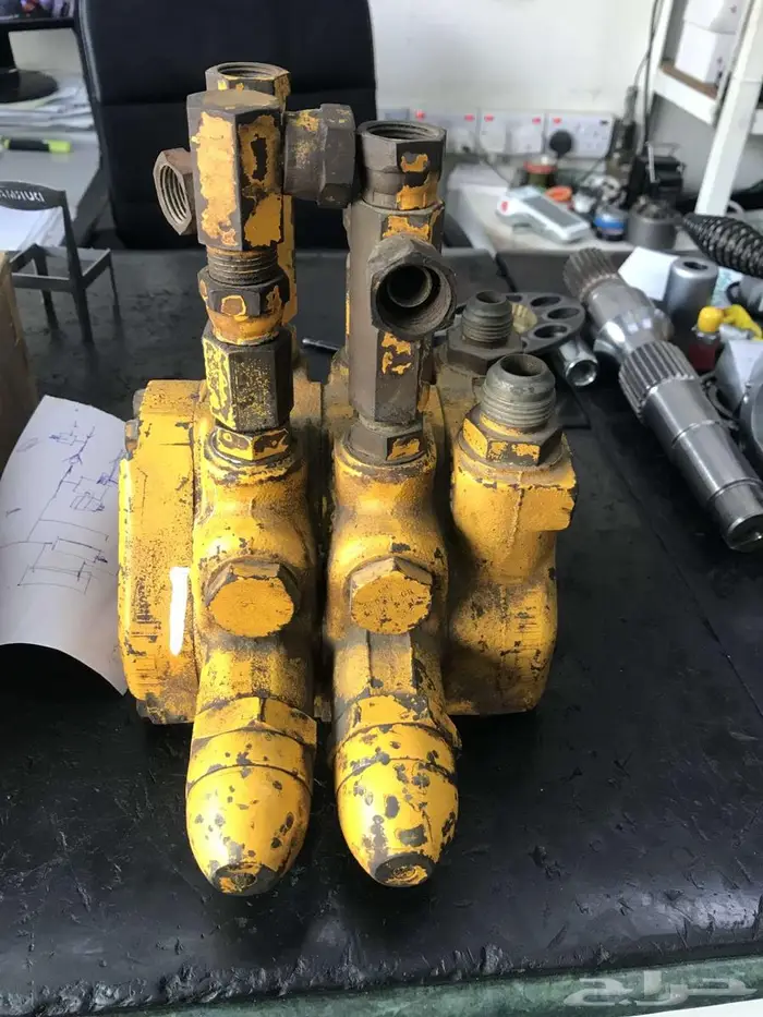 طرمبه ديزل و4 يخاخات -كونترول هيدروليك -باك لودر جون دير 310 3